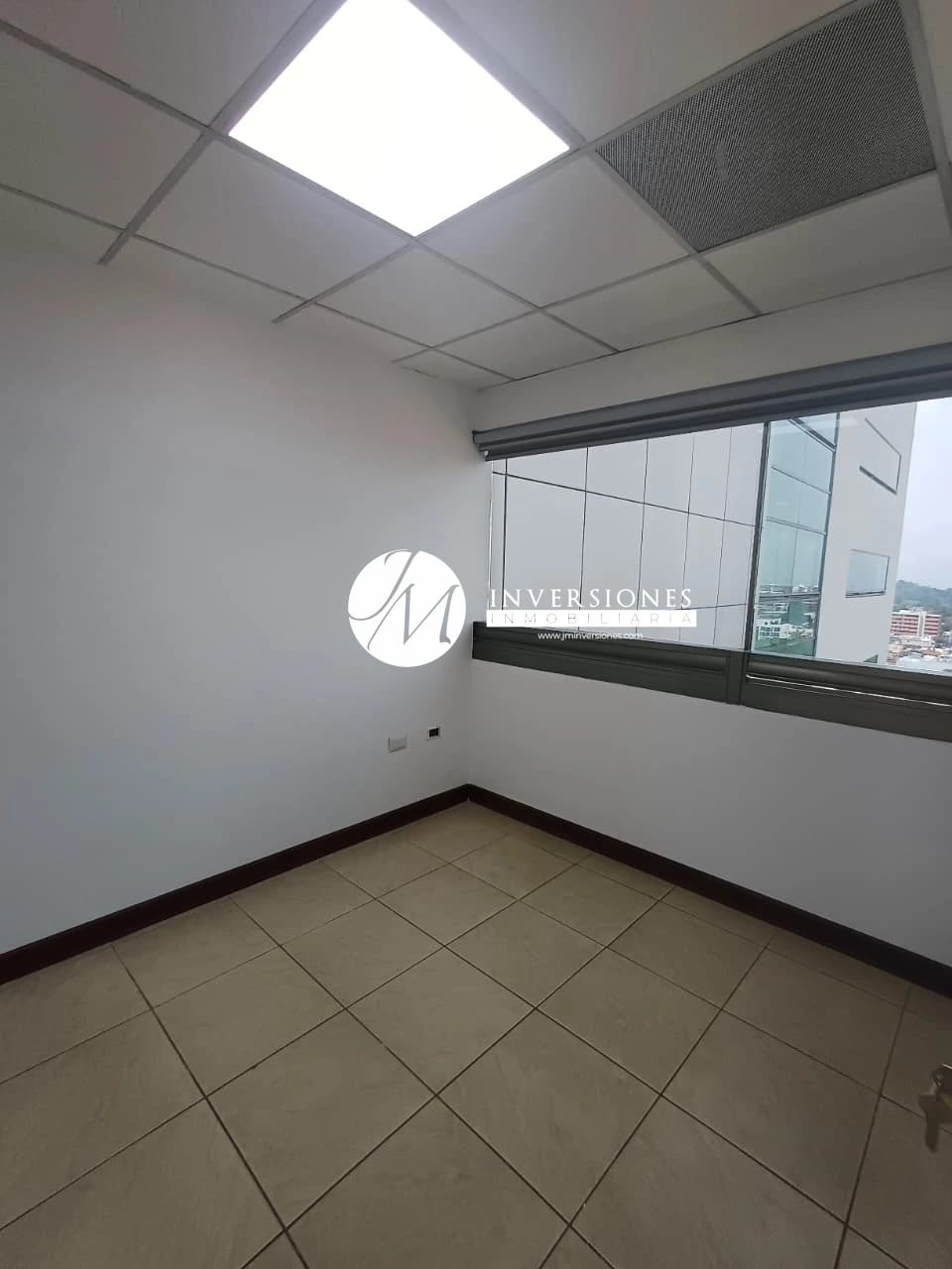 Oficina en renta en zona 10 — Oficina en Alquiler en Zona 10, Guatemala, Ciudad — foto 2 de 9