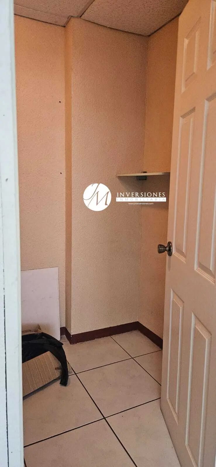 Oficina en renta Zona 10 — Oficina en Alquiler en Zona 10, Guatemala, Ciudad — foto 8 de 10