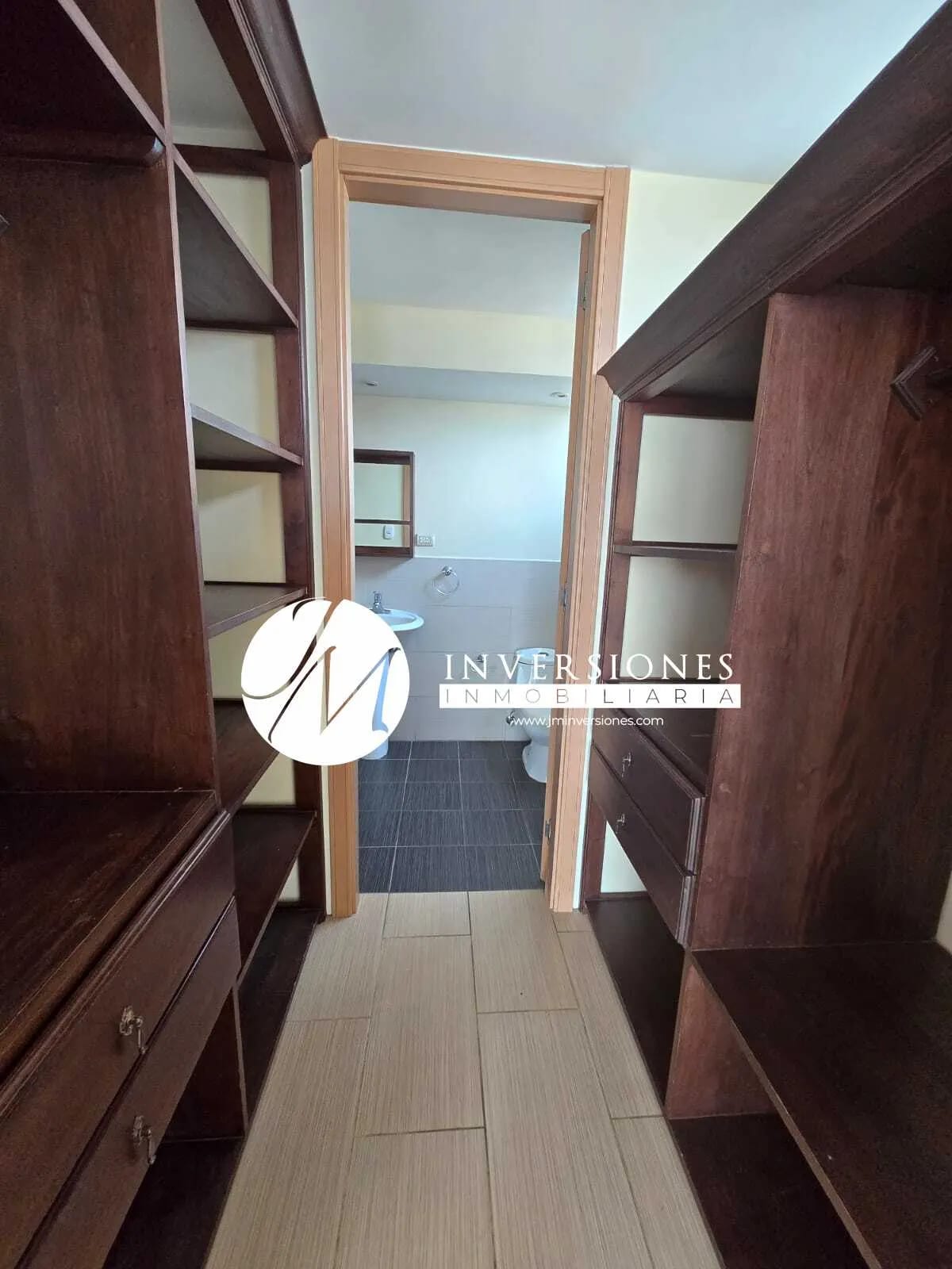 Apartamento en Venta Con Linea Blanca en zona 14 — Apartamento en Venta en Zona 14, Guatemala, Ciudad — foto 5 de 10