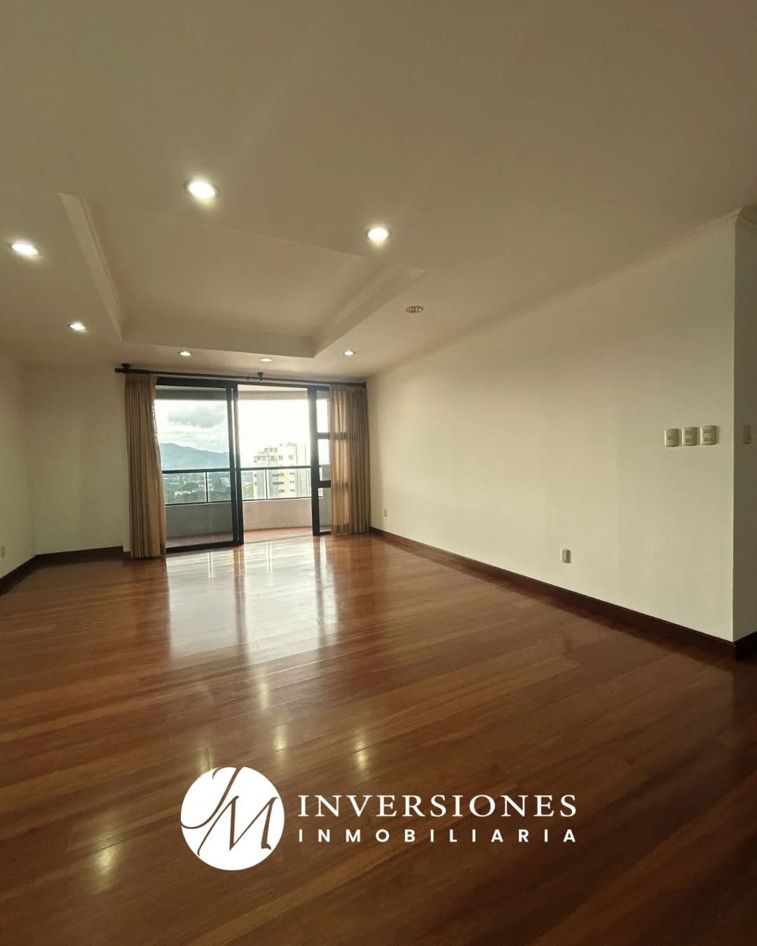 Apartamento en renta de 3 Dormitorios en zona 14 — Apartamento en Alquiler en Zona 14, Guatemala, Ciudad — foto 3 de 10