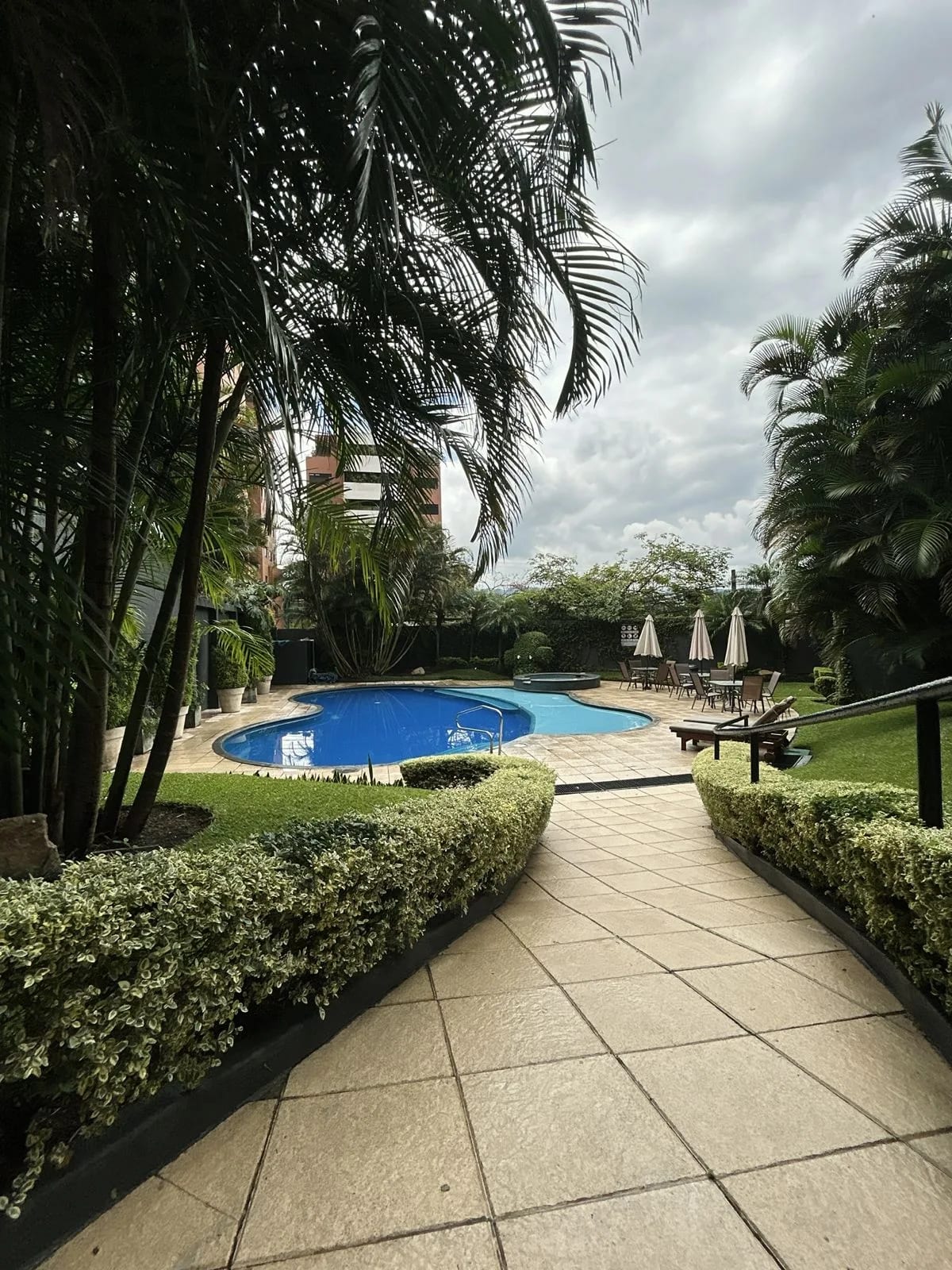 Apartamento en renta de 3 Dormitorios en zona 14 — Apartamento en Alquiler en Zona 14, Guatemala, Ciudad — foto 7 de 10