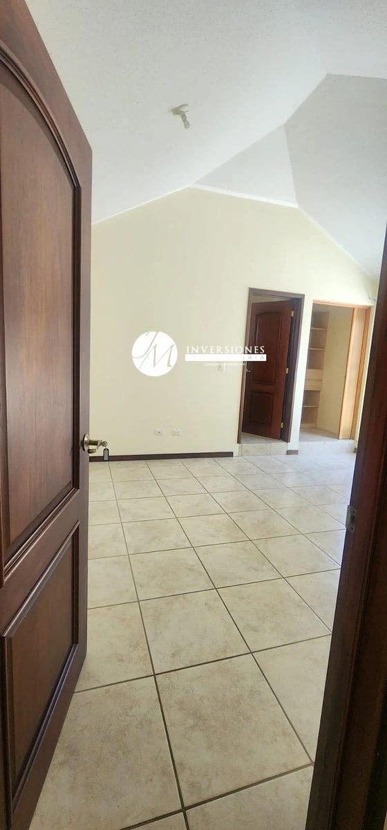 Casa en renta de 5 Dormitorios en Fraijanes — Casa en Alquiler en Plaza Madero Fraijánes, Carretera a El Salvador, Guatemala, Ciudad — foto 9 de 16