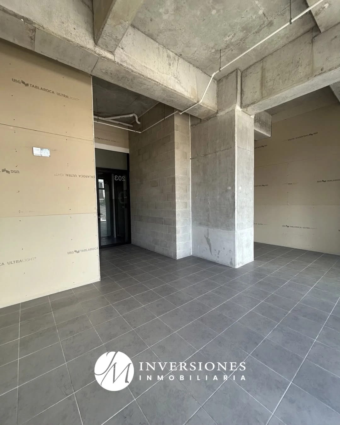 Local u oficina en renta en zona 10 para estrenar — Oficina en Alquiler en Zona 10, Guatemala, Ciudad — foto 2 de 7