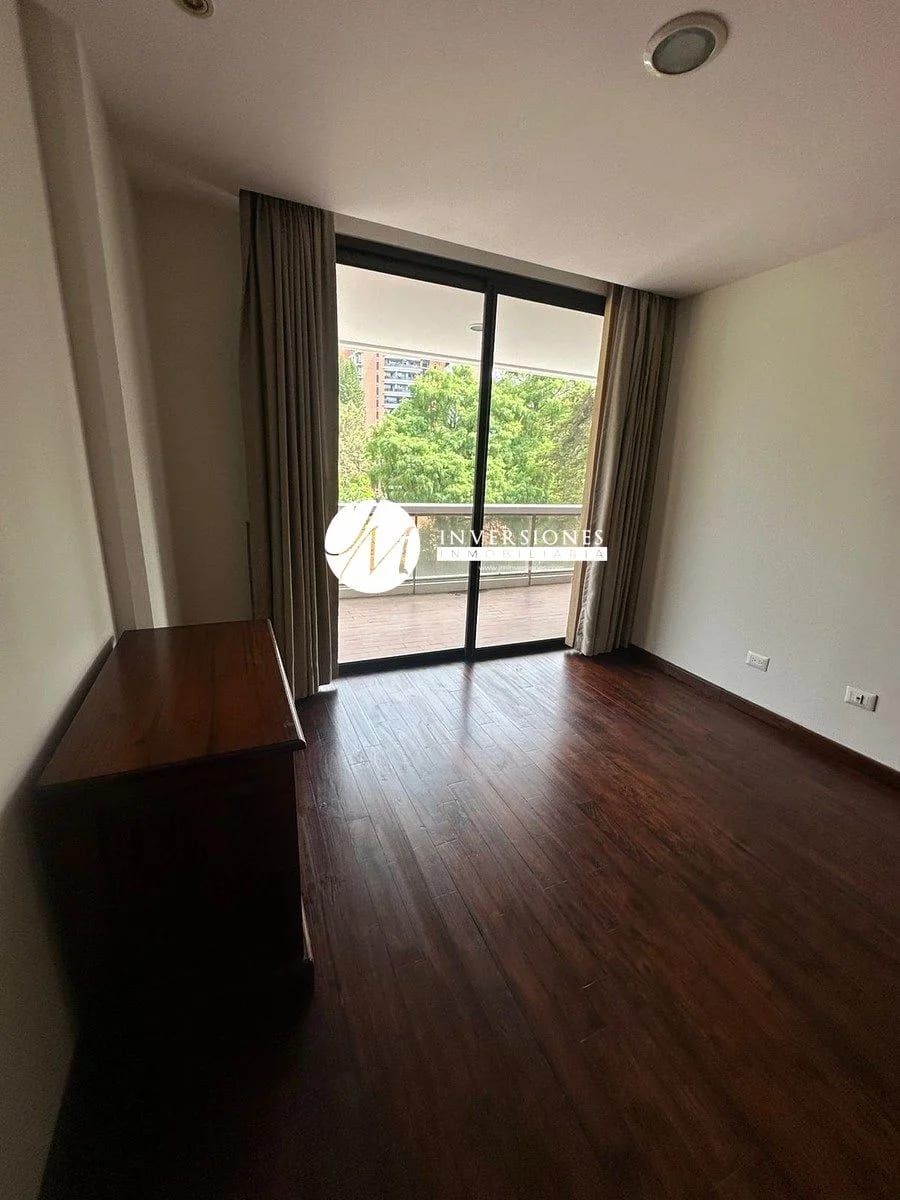 Apartamento en renta Amueblado en zona 10 — Apartamento en Alquiler en Zona 10, Guatemala, Ciudad — foto 5 de 10