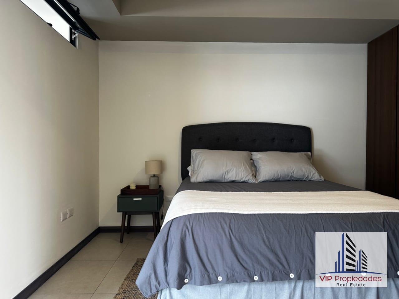 Zona 10, apartamento en alquiler — Apartamento en Alquiler en Mira, Zona 10, Guatemala, Ciudad — foto 5 de 12