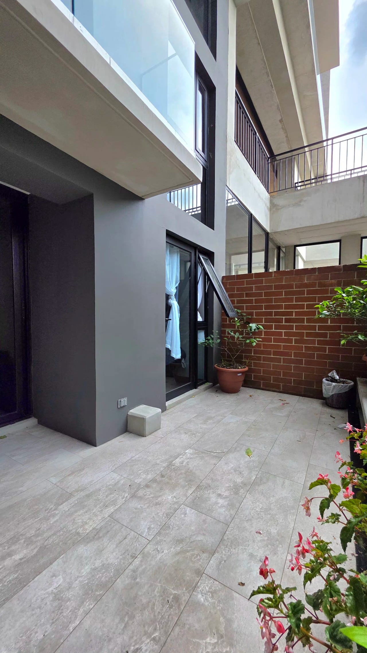 Apartamento en renta en zona 11, con terraza. — Apartamento en Alquiler en Vidalta, Zona 11, Guatemala, Ciudad — foto 4 de 17