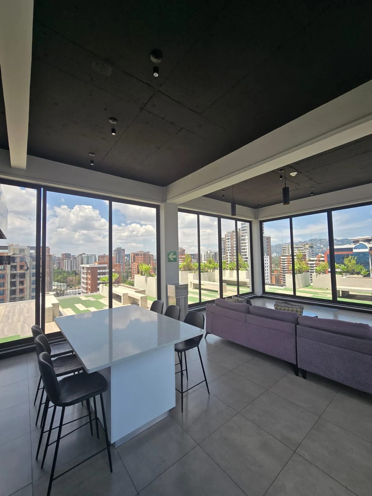 Apartamento en venta en zona 13 a una cuadra de Las Américas. — Apartamento en Venta en N Américas, Zona 13, Guatemala, Ciudad — foto 14 de 17