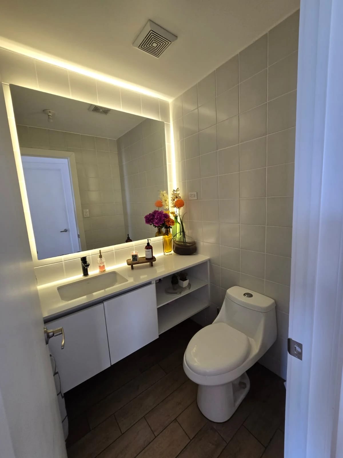 Apartamento en venta en zona 13 a una cuadra de Las Américas. — Apartamento en Venta en N Américas, Zona 13, Guatemala, Ciudad — foto 4 de 17