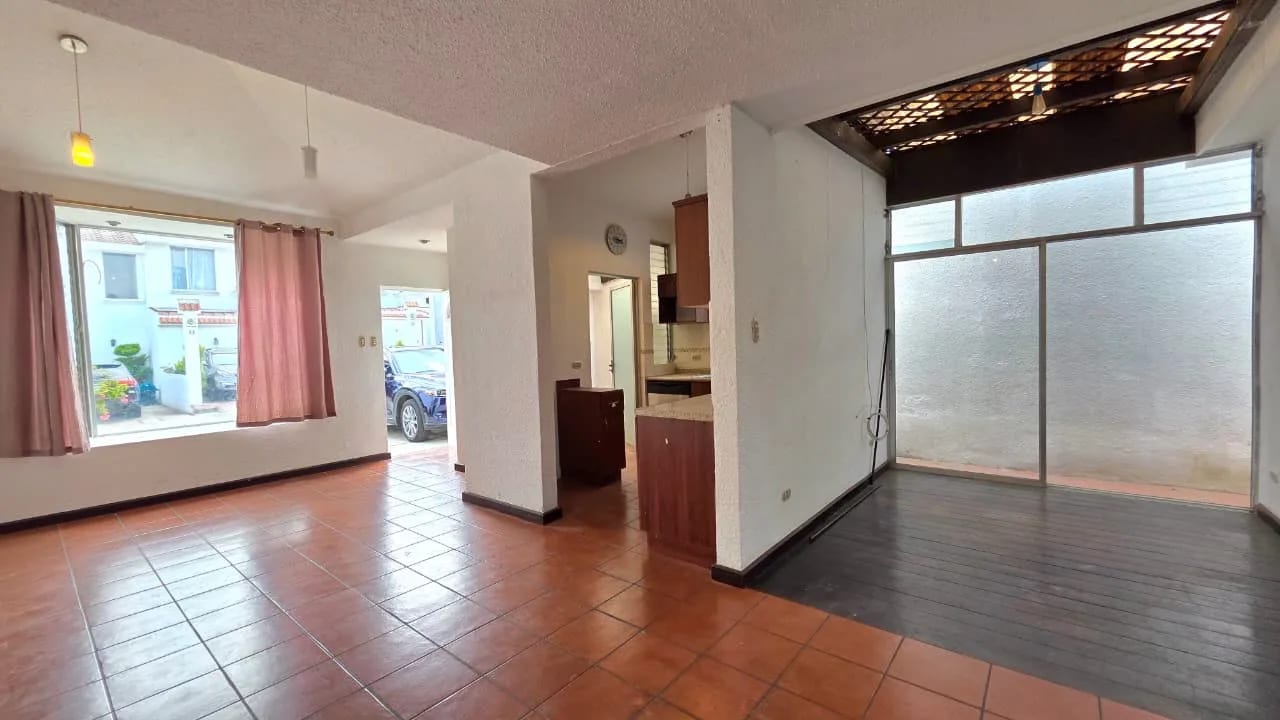 Casa en venta de un nivel en Villas de Choacorral San Lucas — Casa en Venta en Zona 1 Mixco, Guatemala, Ciudad — foto 3 de 17