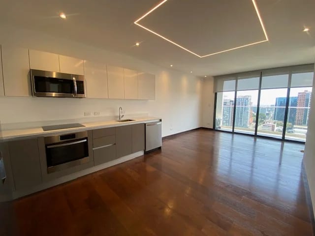 VASANTA ZONA 10 RENTA APARTAMENTO 2 HAB NIVEL ALTO VASANTA ZONA 10 — Apartamento en Alquiler en Vasanta, Zona 10, Guatemala, Ciudad — foto 1 de 15