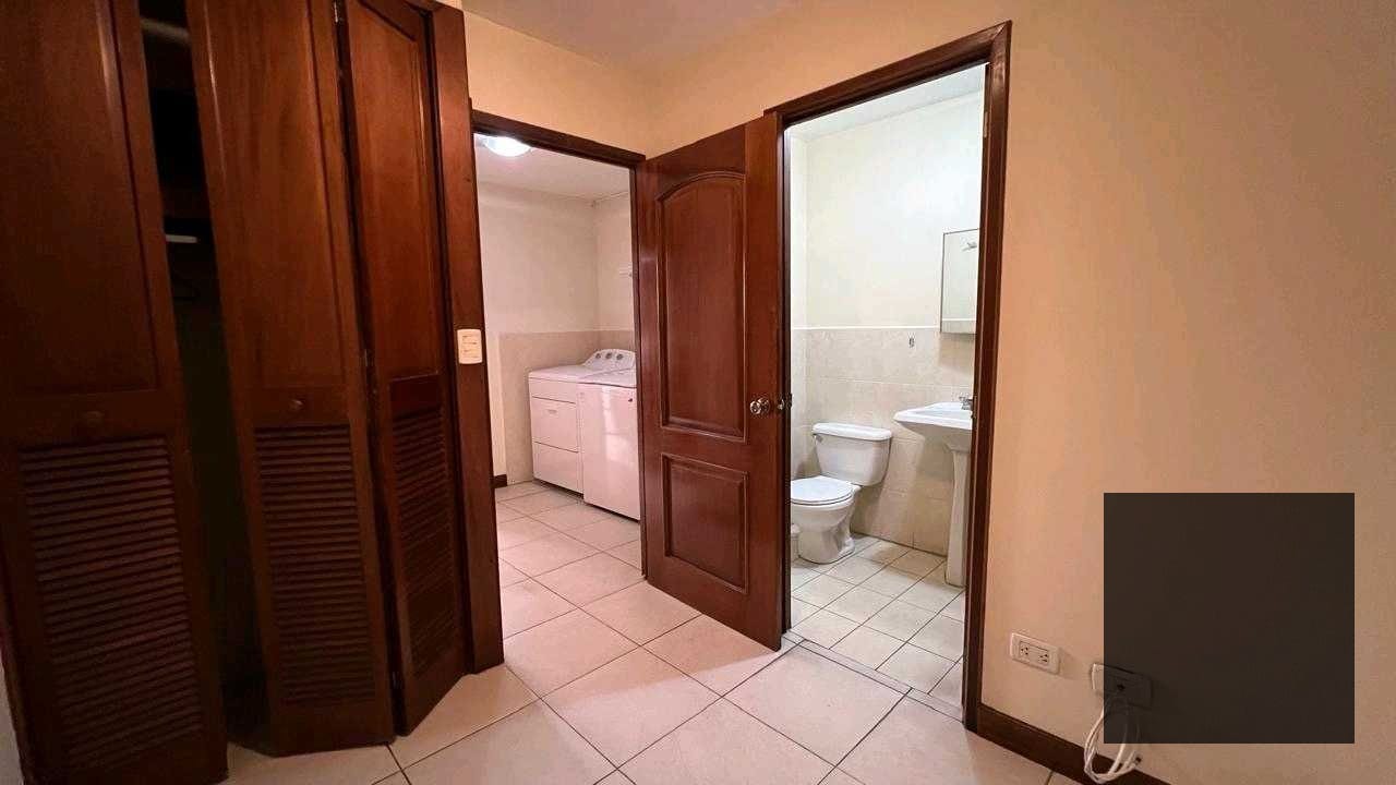 📍 APARTAMENTO EN VENTA en zona 14 Edificio Almeira — Apartamento en Venta en Almeira, Zona 14, Guatemala, Ciudad — foto 7 de 8