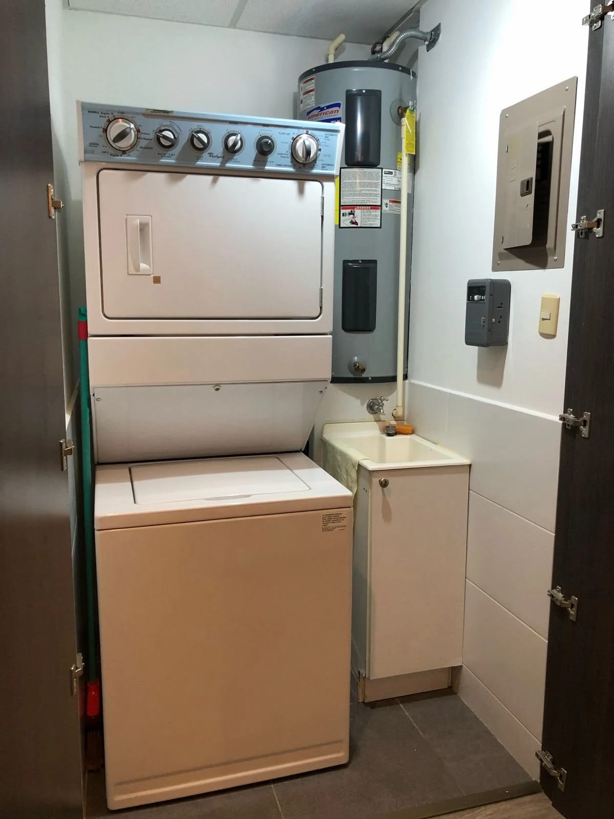 Apartamento Amueblado en zona 10 — Apartamento en Alquiler en Neo Apartamentos, Zona 10, Guatemala, Ciudad — foto 9 de 10