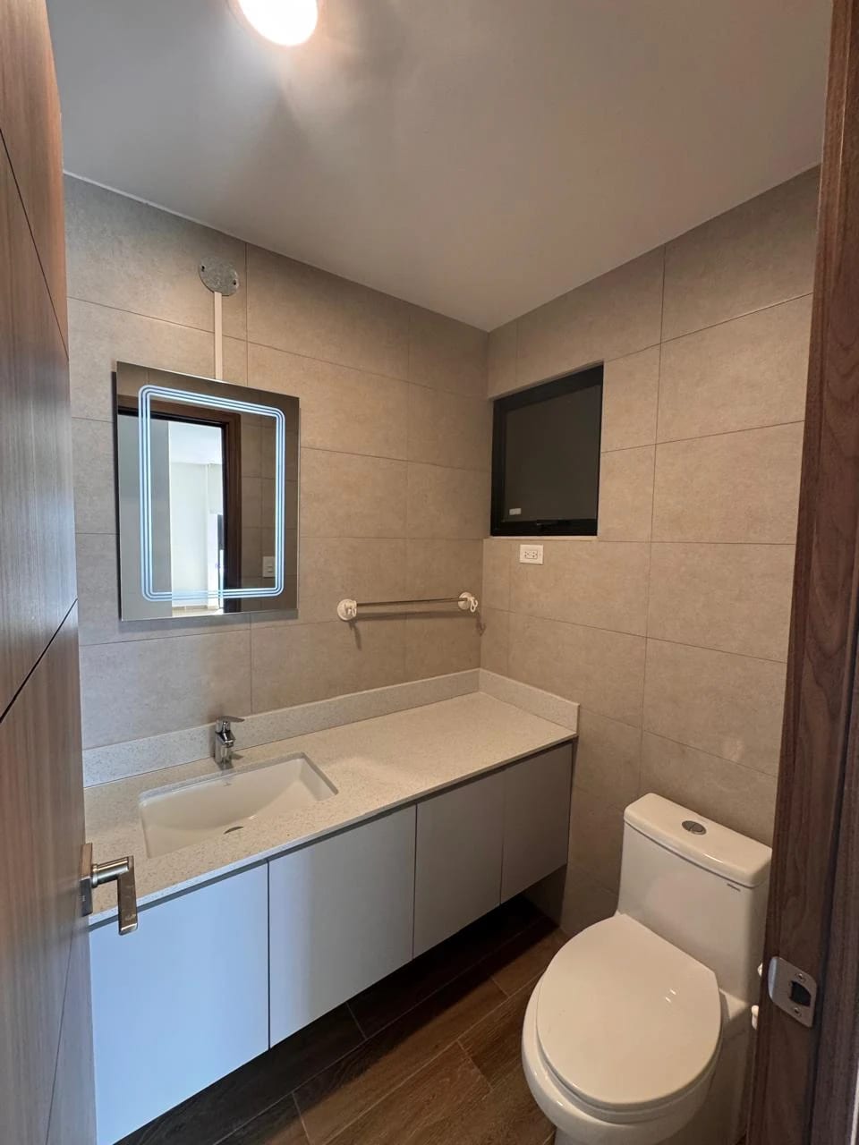 Apartamento Moderno en zona 14 — Apartamento en Alquiler en Parque 14, Zona 14, Guatemala, Ciudad — foto 13 de 17