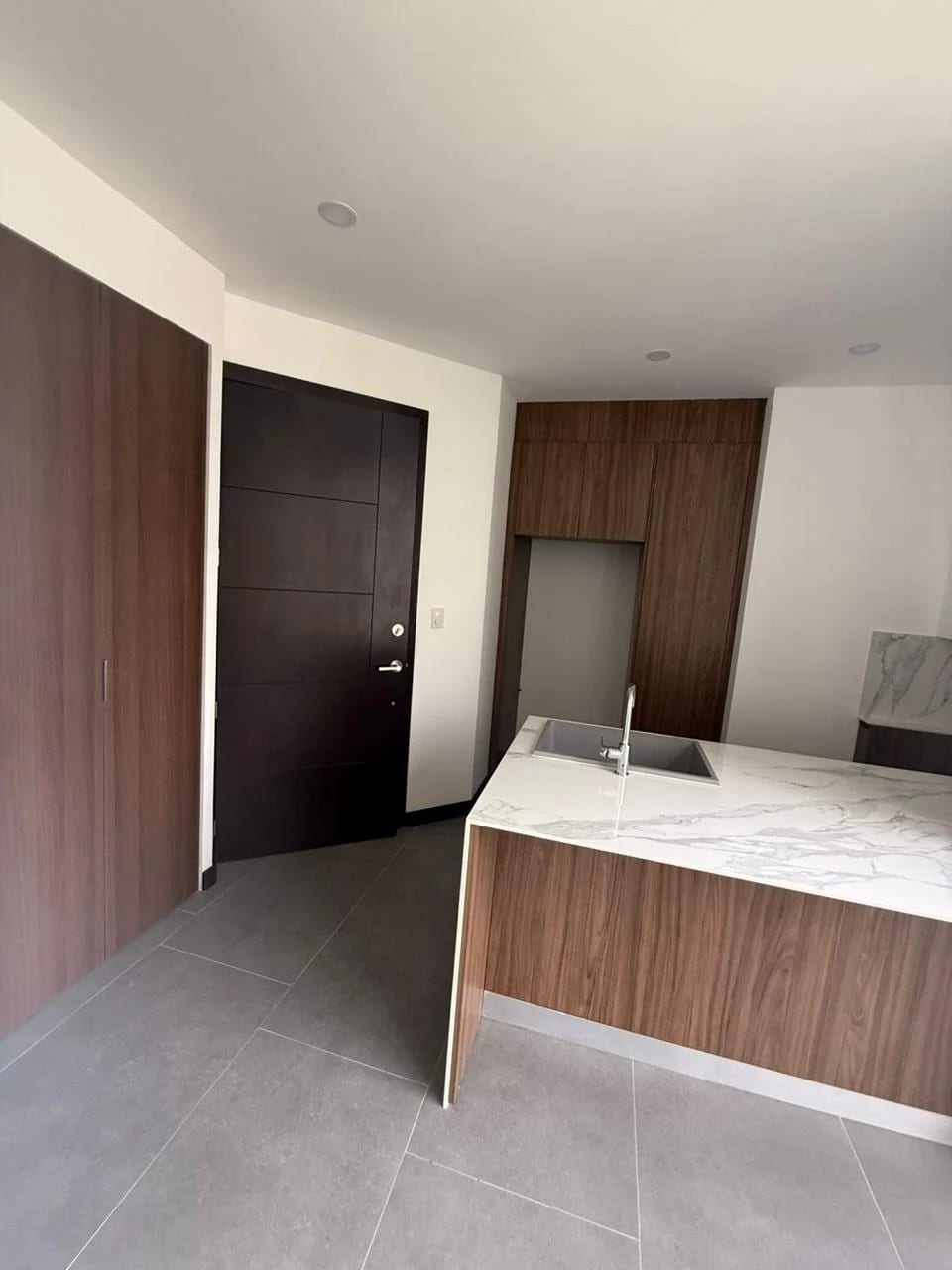 apartamento Moderno en Zona 15 — Apartamento en Venta en Kiintea, Zona 15, Guatemala, Ciudad — foto 14 de 17
