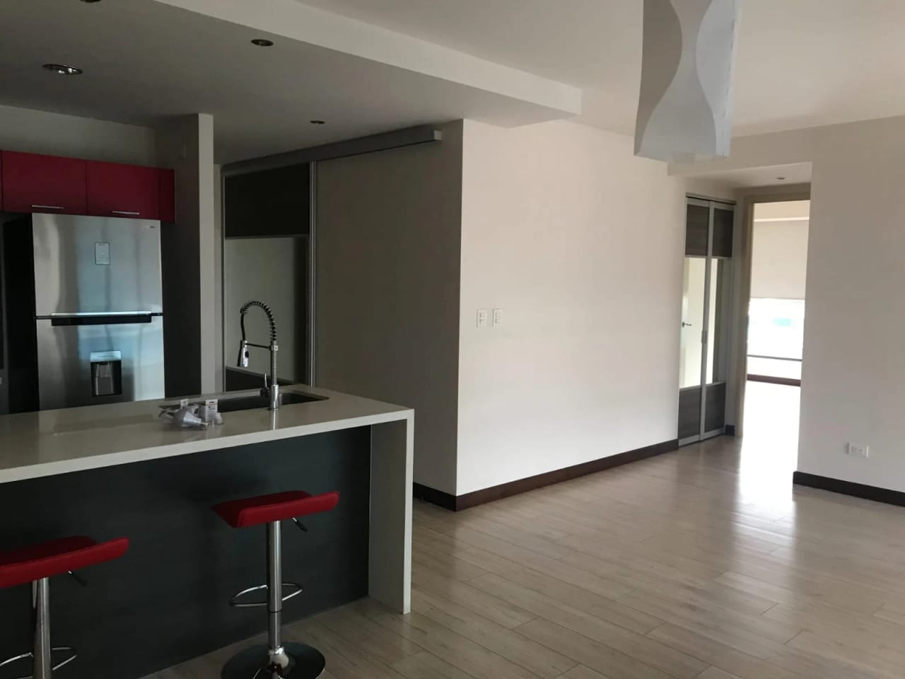 Apartamento de lujo en zona 10 — Apartamento en Alquiler en Zona 10, Guatemala, Ciudad — foto 13 de 17