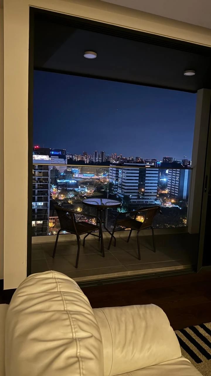 apartamento de Lujo amueblado en zona 10 — Apartamento en Alquiler en Zona 10, Guatemala, Ciudad — foto 3 de 10