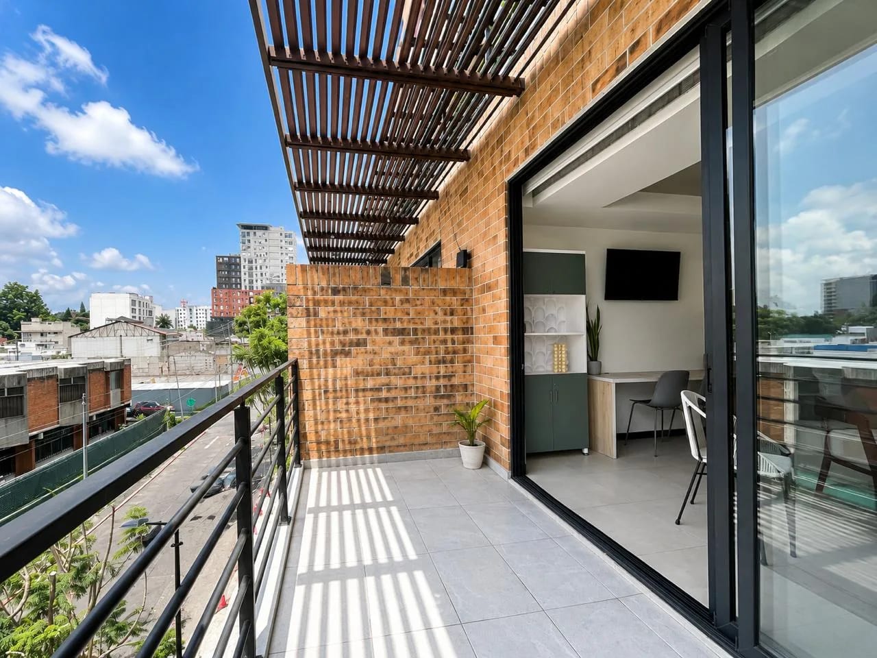 Apartamento de lujo en zona 10 — Apartamento en Alquiler en Zona 10, Guatemala, Ciudad — foto 6 de 14
