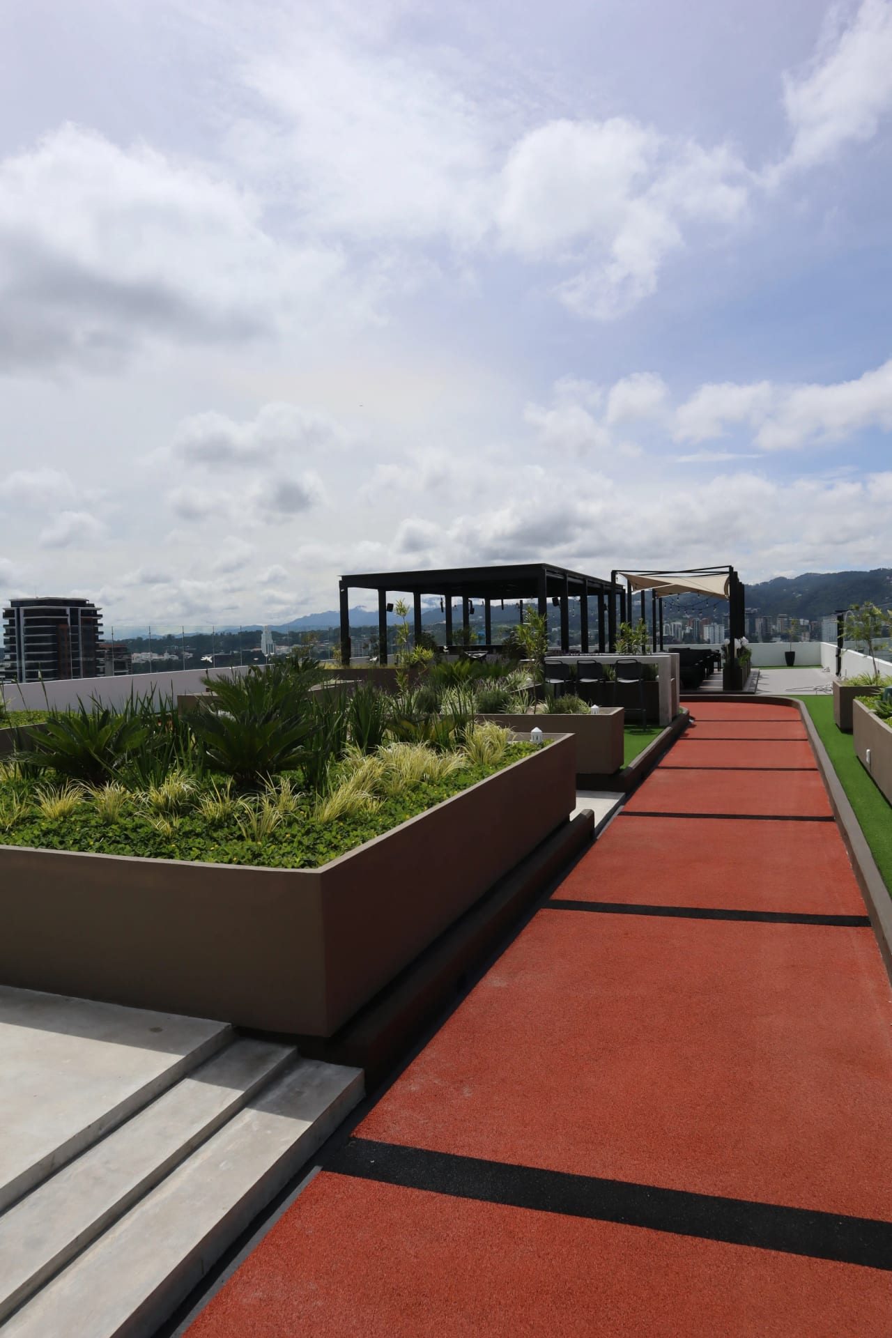 Apartamento Moderno en zona 10 — Apartamento en Alquiler en Zona 10, Guatemala, Ciudad — foto 10 de 13