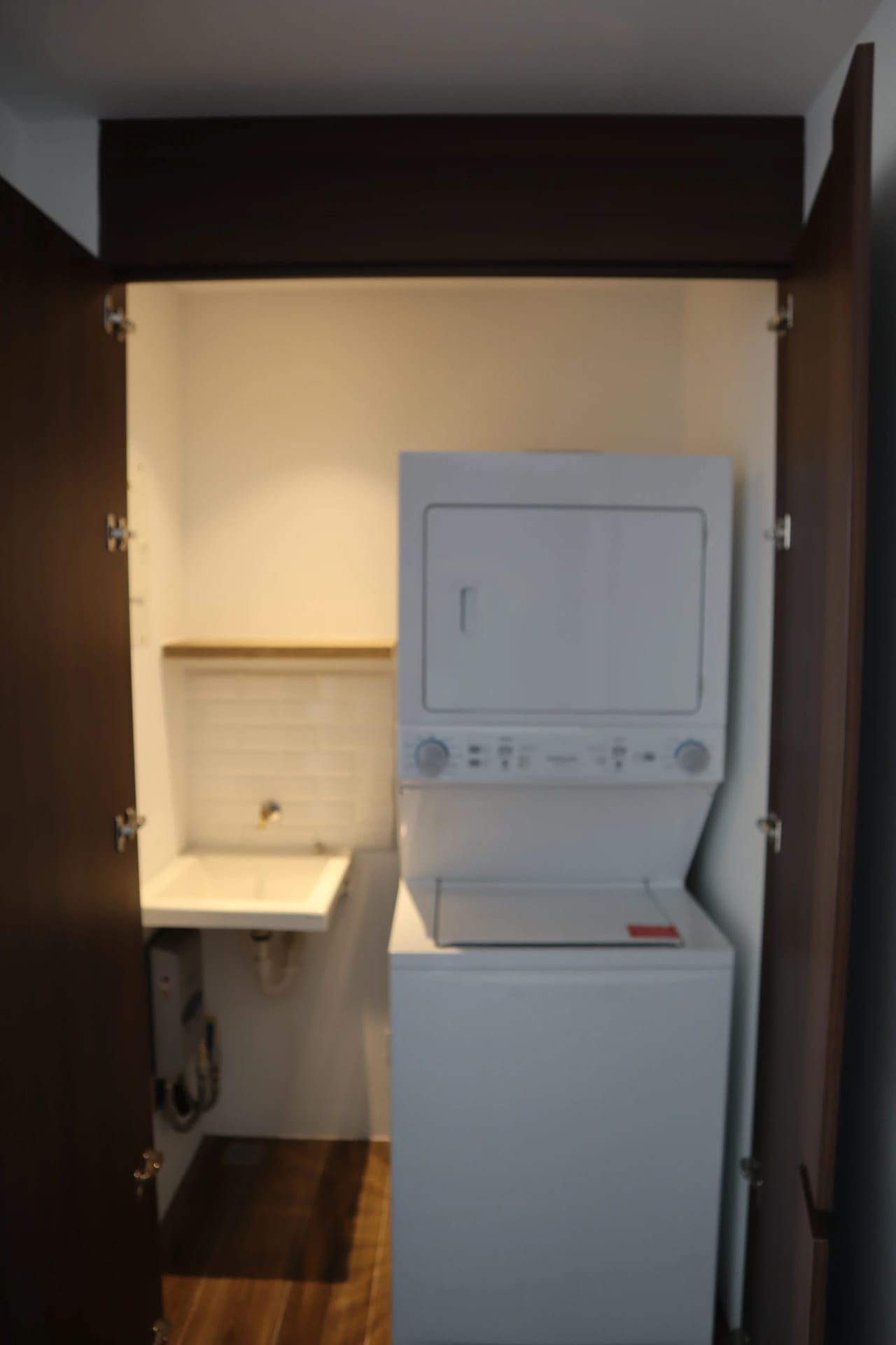 Apartamento Moderno en zona 10 — Apartamento en Alquiler en Zona 10, Guatemala, Ciudad — foto 5 de 15