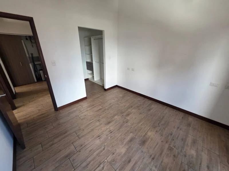 Apartamento de lujo en zona 10 — Apartamento en Alquiler en Zona 10, Guatemala, Ciudad — foto 1 de 9