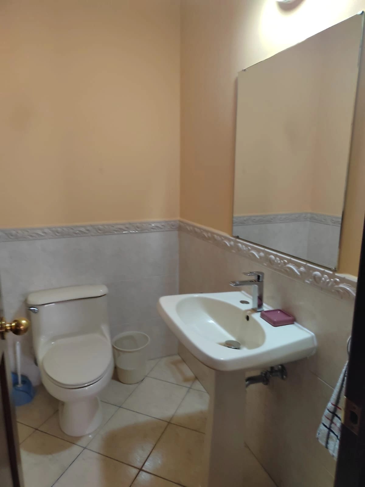 Apartamento amueblado en zona 10 — Apartamento en Alquiler en Zona 10, Guatemala, Ciudad — foto 6 de 8