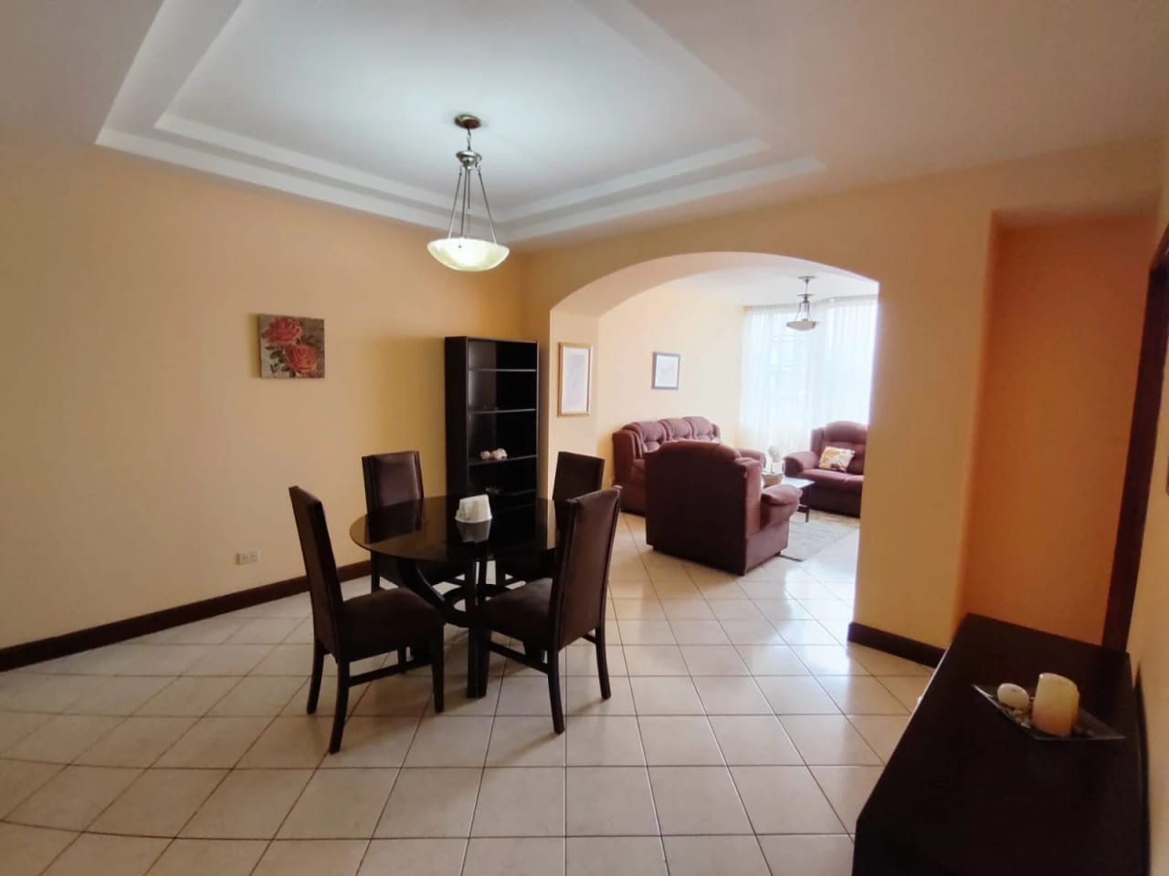 Apartamento amueblado en zona 10 — Apartamento en Alquiler en Zona 10, Guatemala, Ciudad — foto 4 de 8