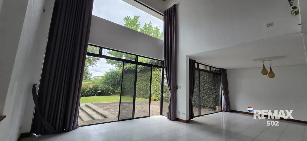 Espectacular Casa en El Socorro — Casa en Alquiler en El Socorro, Carretera a El Salvador, Guatemala, Ciudad — foto 6 de 15