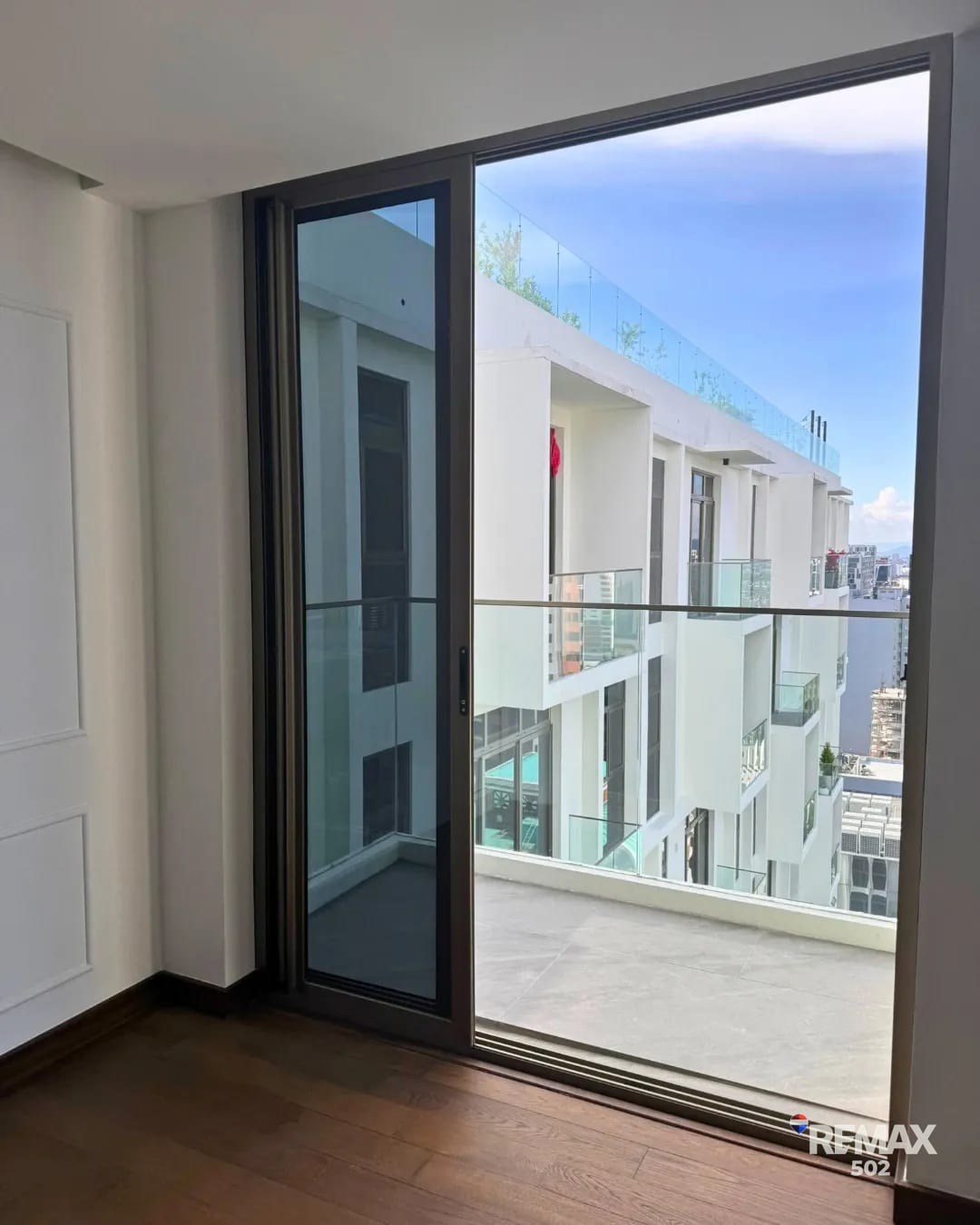 Espectacular Apartamento en Zona 10 — Apartamento en Alquiler en Atarah, Zona 10, Guatemala, Ciudad — foto 6 de 8