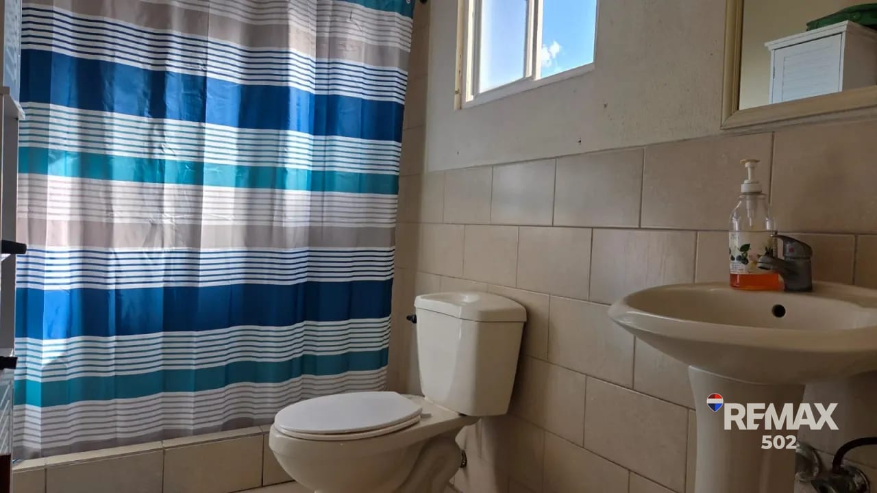 Casa en venta dentro de Condominio Jardines de Verona, Ciudad Santa Clara, Villa Nueva — Casa en Venta en Villa Nueva, Guatemala, Ciudad — foto 10 de 11