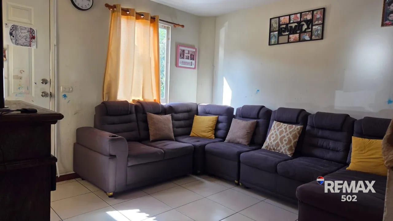 Casa en venta dentro de Condominio Jardines de Verona, Ciudad Santa Clara, Villa Nueva — Casa en Venta en Villa Nueva, Guatemala, Ciudad — foto 5 de 11