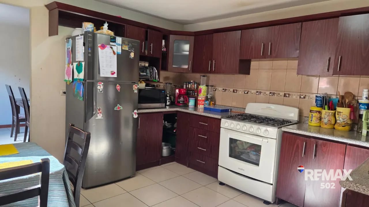 Casa en venta dentro de Condominio Jardines de Verona, Ciudad Santa Clara, Villa Nueva — Casa en Venta en Villa Nueva, Guatemala, Ciudad — foto 4 de 11