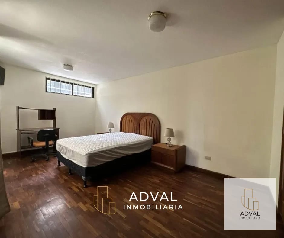 Casa en renta para viviendo u oficinas excelente punto Z.4 — Casa en Alquiler en Zona 4, Guatemala, Ciudad — foto 3 de 12