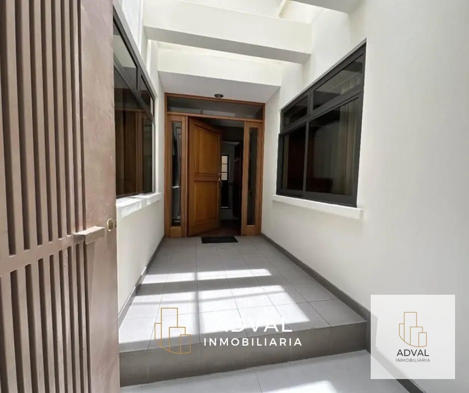 Casa para oficina Z.4 — Oficina en Alquiler en Zona 4, Guatemala, Ciudad — foto 7 de 12