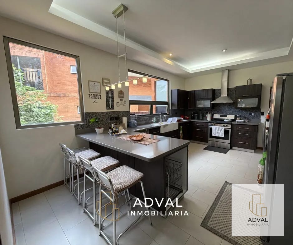 Excelente oportunidad casa en venta Las Lomas CAES KM 16.5 — Casa en Venta en Lomas de San Antonio, Carretera a El Salvador, Guatemala, Ciudad — foto 4 de 17