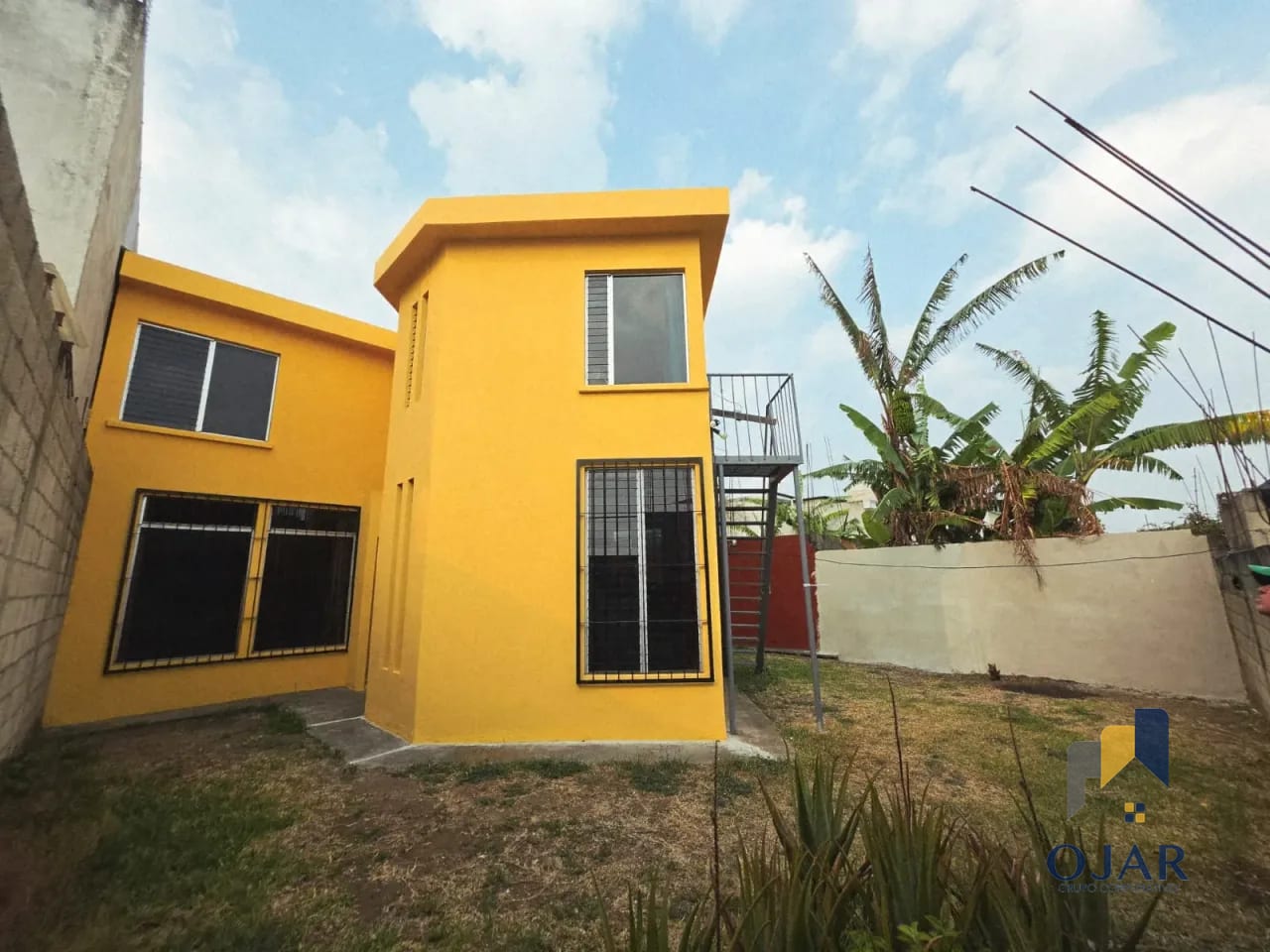 Casa en Venta Pinares de San Cristobal, Zona 8 de Mixco — Casa en Venta en Pinares de San Cristobal, Zona 8 Mixco, Guatemala, Ciudad — foto 1 de 15
