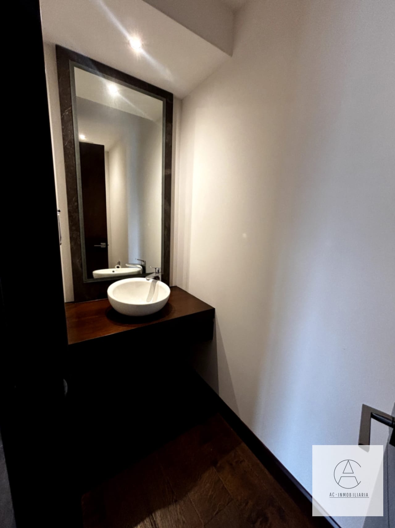 Apartamento en renta con espectacular vista. — Apartamento en Alquiler en Tiffany 5ta Avenida, Zona 14, Guatemala, Ciudad — foto 4 de 15
