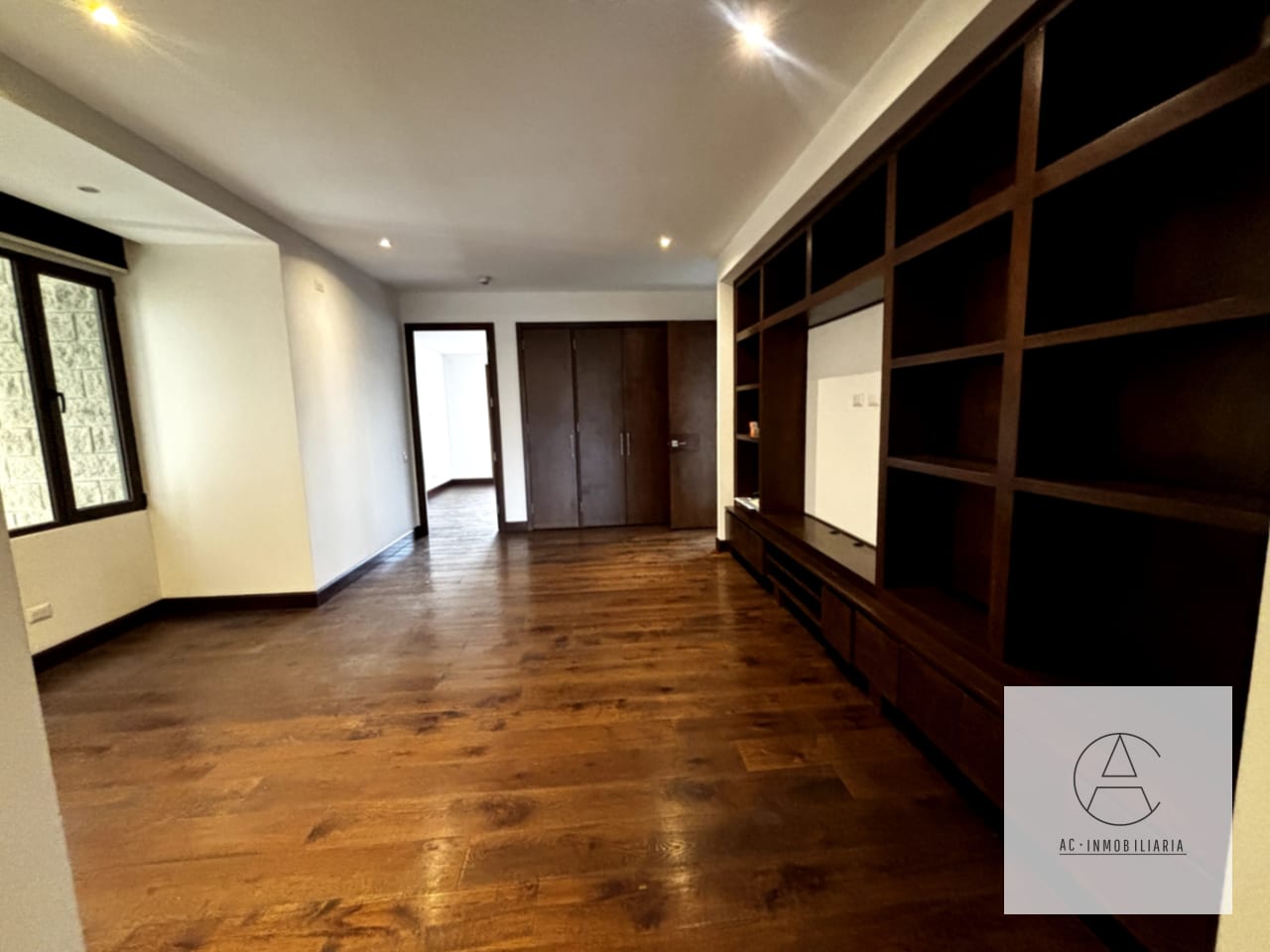 Apartamento en renta con espectacular vista. — Apartamento en Alquiler en Tiffany 5ta Avenida, Zona 14, Guatemala, Ciudad — foto 5 de 15