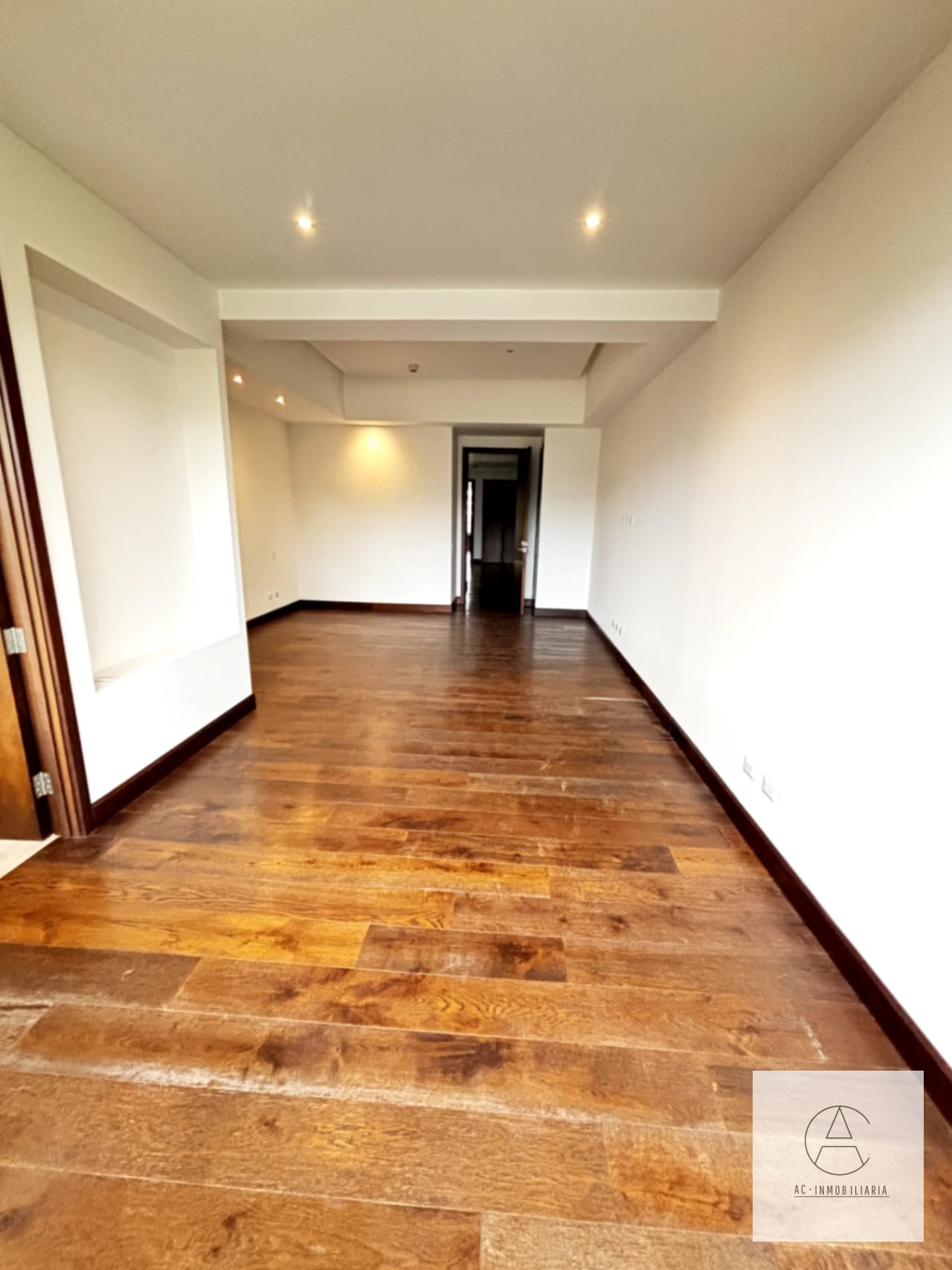 Apartamento en renta con espectacular vista. — Apartamento en Alquiler en Tiffany 5ta Avenida, Zona 14, Guatemala, Ciudad — foto 10 de 15