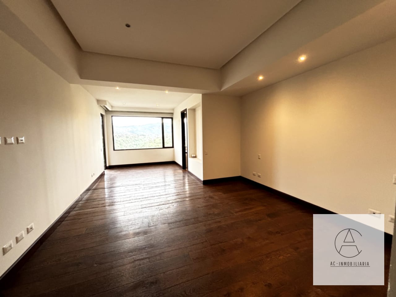 Apartamento en renta con espectacular vista. — Apartamento en Alquiler en Tiffany 5ta Avenida, Zona 14, Guatemala, Ciudad — foto 11 de 15