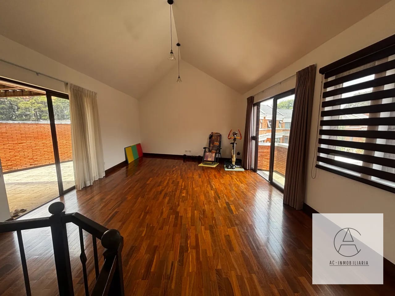 Casa en Venta. Pasaje Oakland Zona 10 — Casa en Venta en Pasaje Oakland, Zona 10, Guatemala, Ciudad — foto 2 de 15