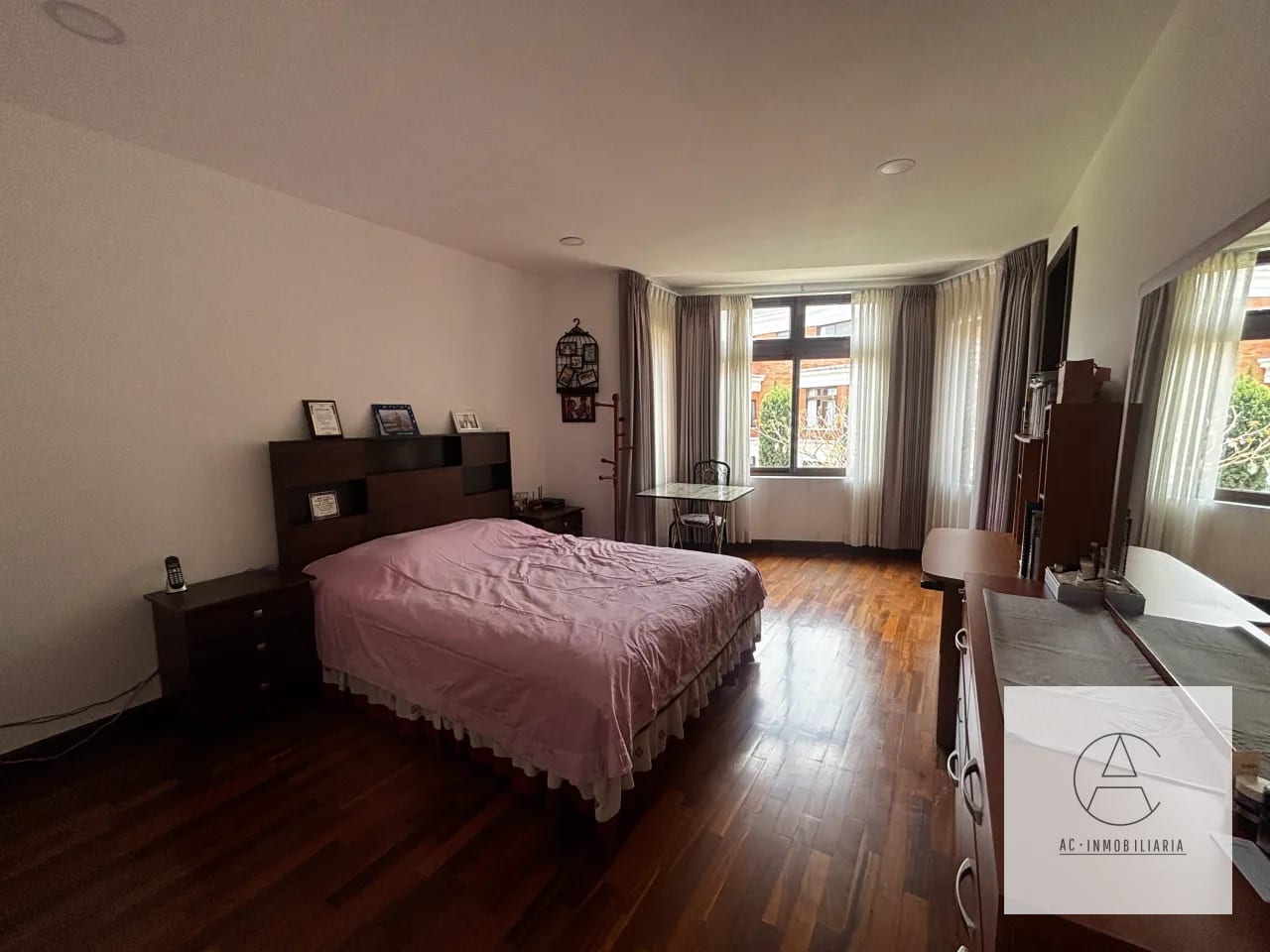 Casa en Venta. Pasaje Oakland Zona 10 — Casa en Venta en Pasaje Oakland, Zona 10, Guatemala, Ciudad — foto 8 de 15