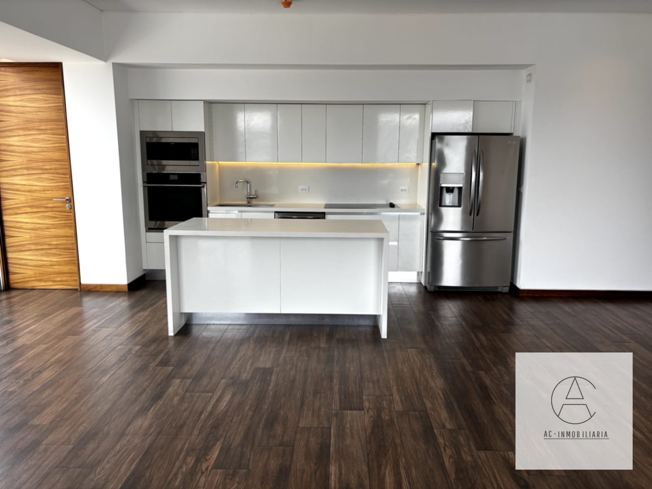 Apartamento en renta en AVIA, zona 10 — Apartamento en Alquiler en Avia, Zona 10, Guatemala, Ciudad — foto 1 de 15