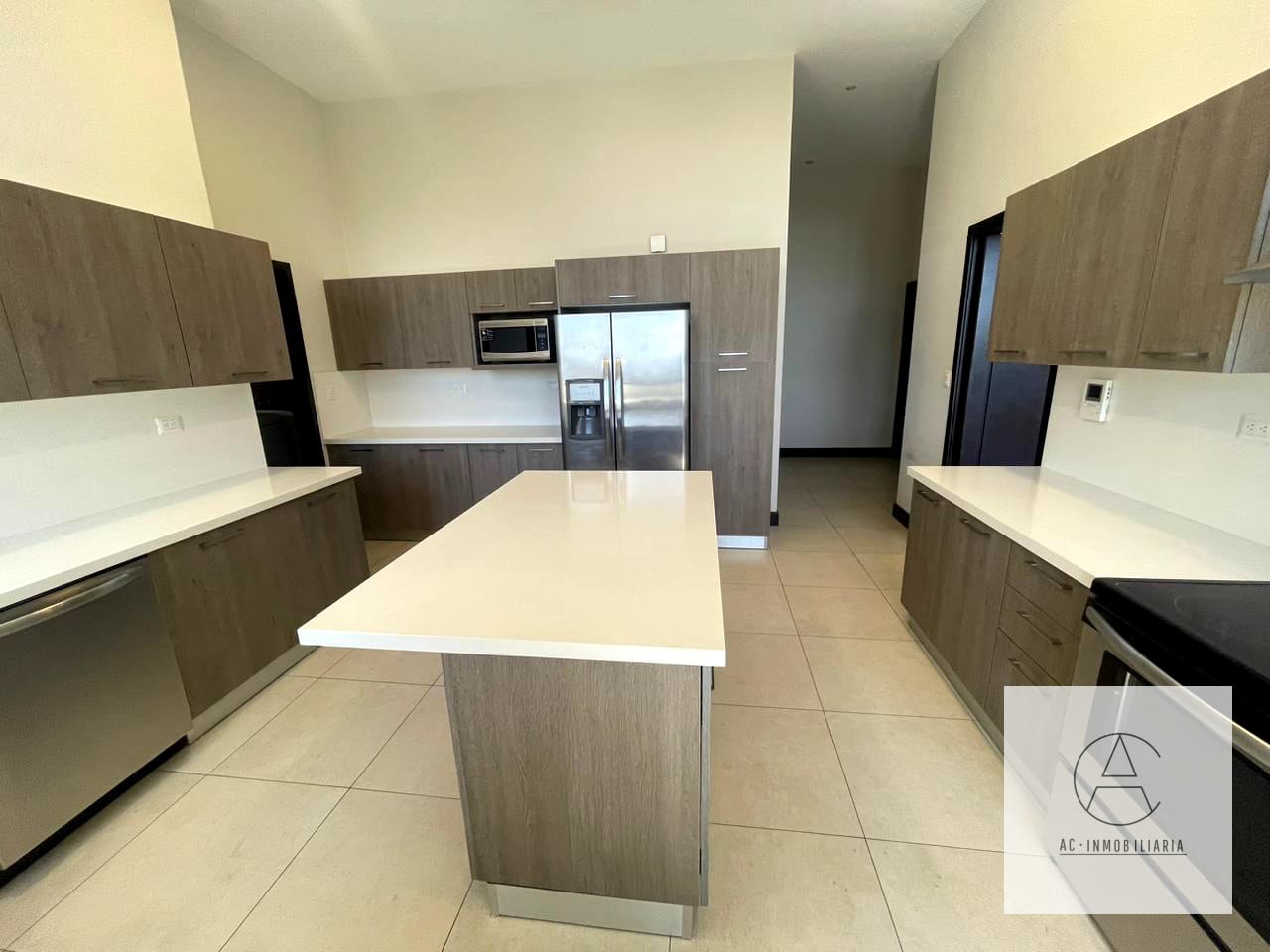 Apartamento en renta en Santa Ines, zona 14 — Apartamento en Alquiler en Santa Inés, Zona 14, Guatemala, Ciudad — foto 1 de 16