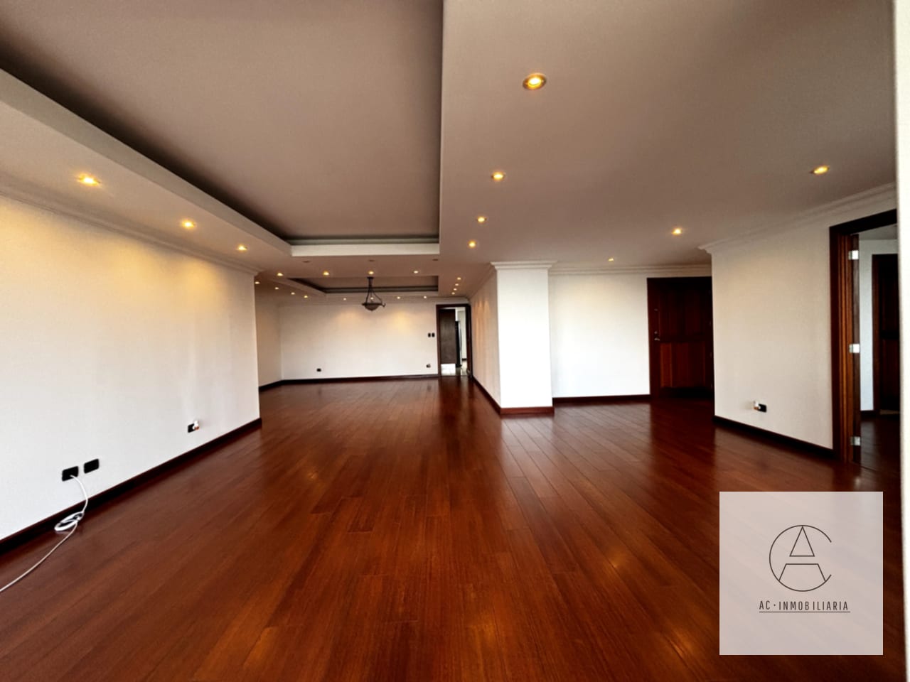 Apartamento en renta en Marques del Valle — Apartamento en Alquiler en Marqués del Valle, Zona 14, Guatemala, Ciudad — foto 2 de 16