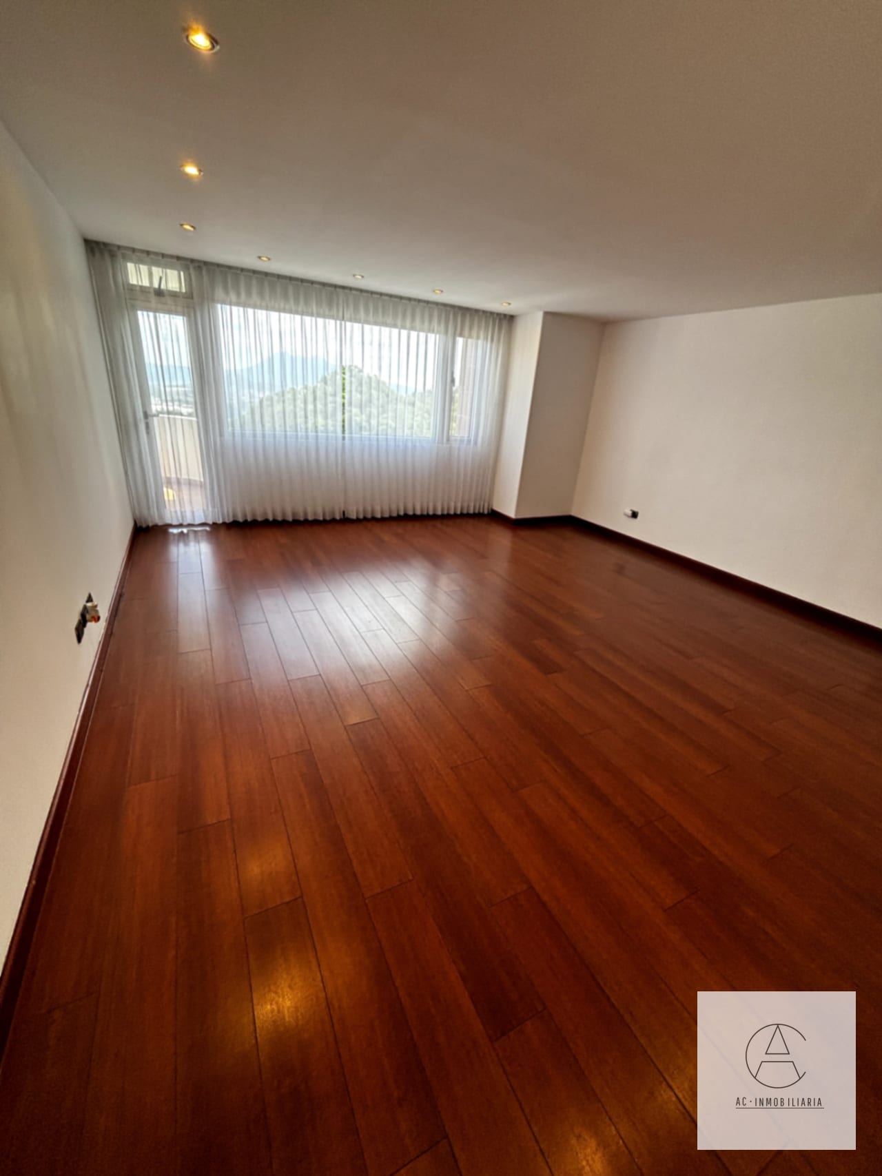 Apartamento en renta en Marques del Valle — Apartamento en Alquiler en Marqués del Valle, Zona 14, Guatemala, Ciudad — foto 13 de 16