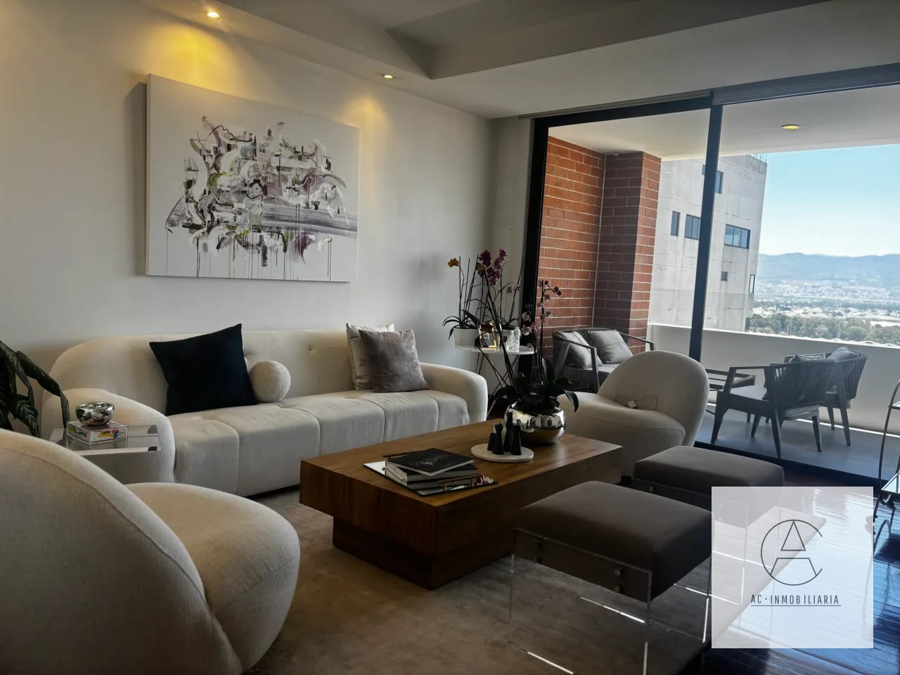 Apartamento en Renta en Lantana, zona 14 — Apartamento en Alquiler en Lantana, Zona 14, Guatemala, Ciudad — foto 1 de 10