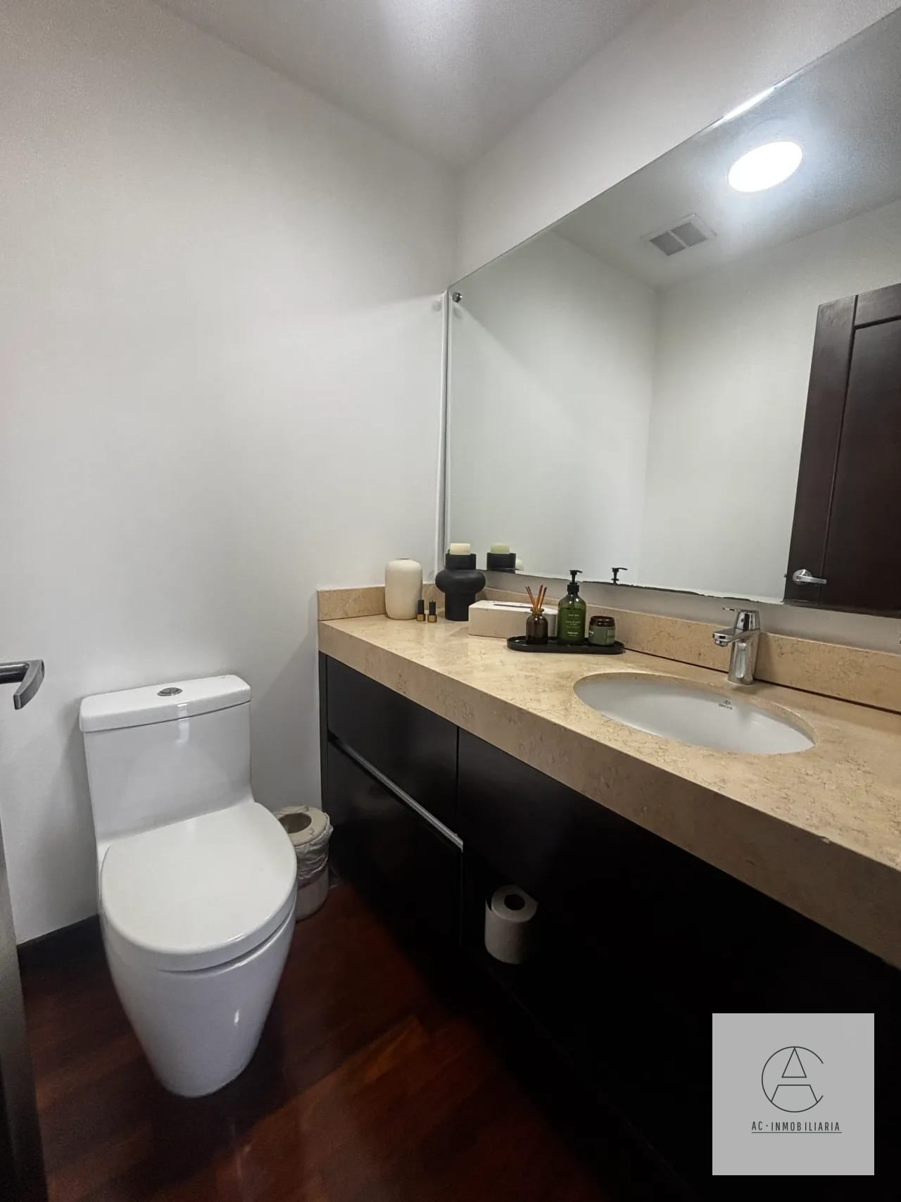 Apartamento en Renta en Lantana, zona 14 — Apartamento en Alquiler en Lantana, Zona 14, Guatemala, Ciudad — foto 6 de 10