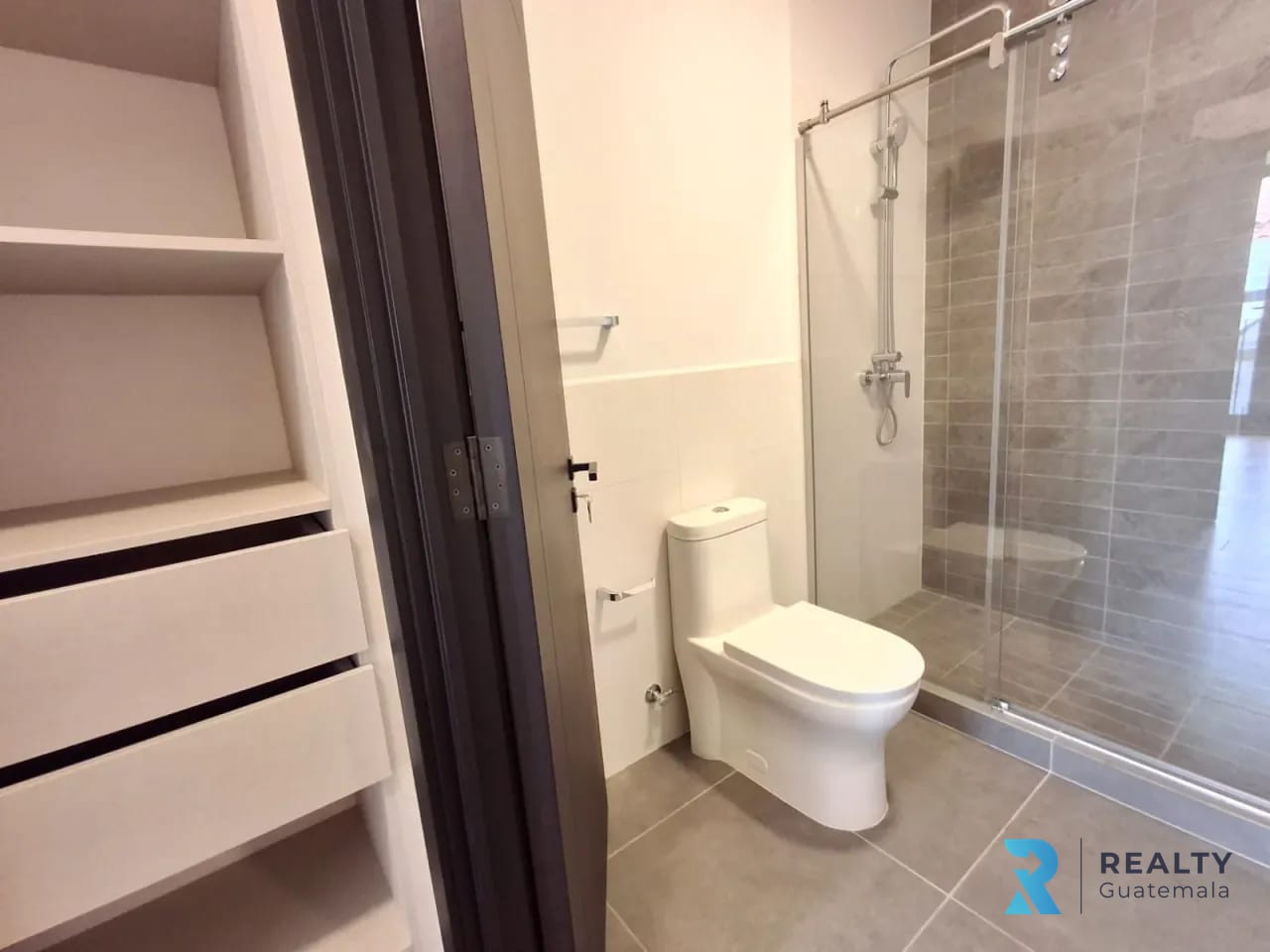 RENTO Apartamento Lirios IV, Cayalá, Zona 16 — Apartamento en Alquiler en Zona 16, Guatemala, Ciudad — foto 13 de 15
