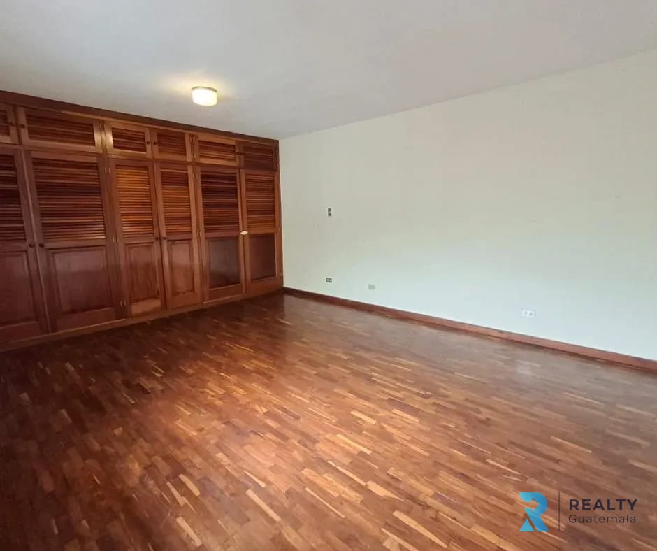 RENTO Casa Zona 4 — Casa en Alquiler en Zona 4, Guatemala, Ciudad — foto 8 de 16
