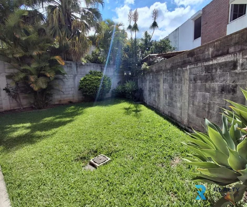 RENTO Casa Residencial V, Zona 11 — Casa en Alquiler en Zona 11, Guatemala, Ciudad — foto 16 de 17